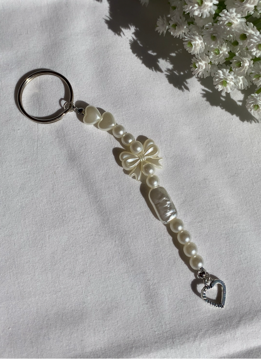 Bow and heart keychain