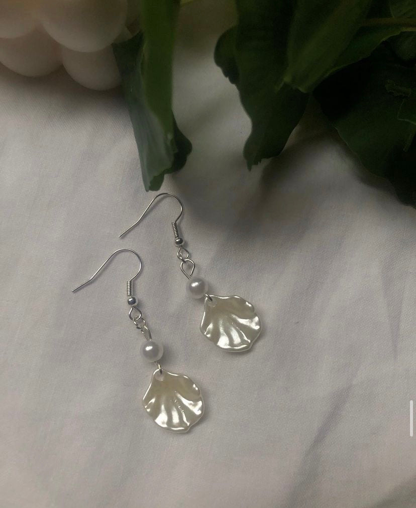 Clam and pearl earrings