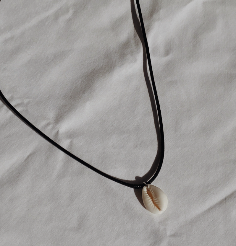 Cord necklace- Cowrie shell
