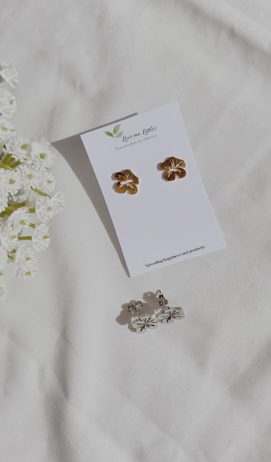 Hibiscus studs