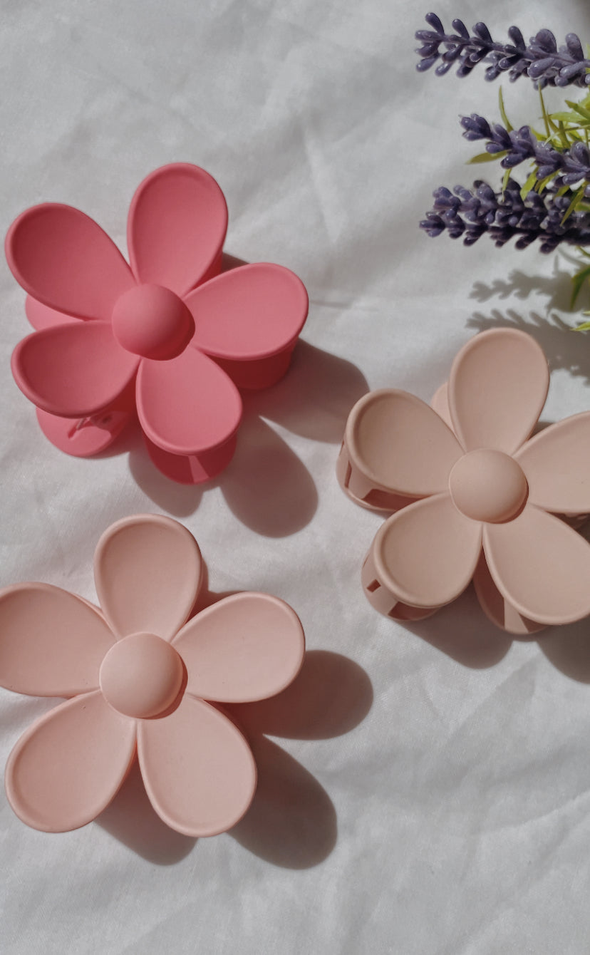 Pink flower claw clip