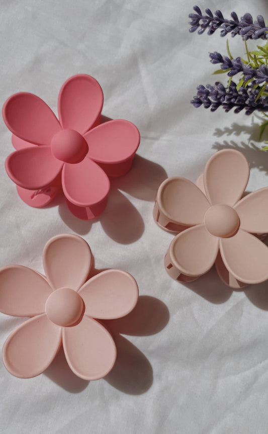 Pink flower claw clip