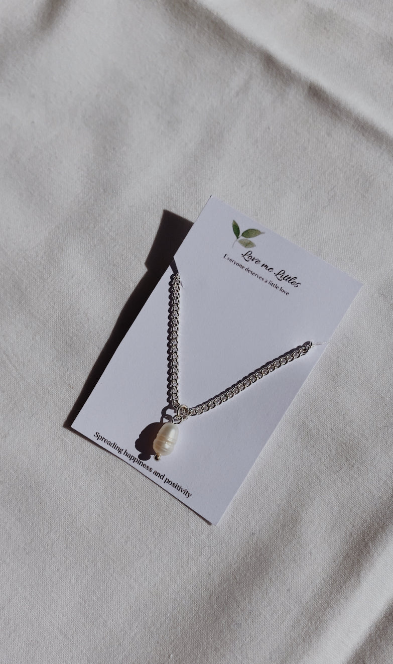 Clove necklace
