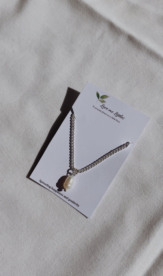 Clove necklace